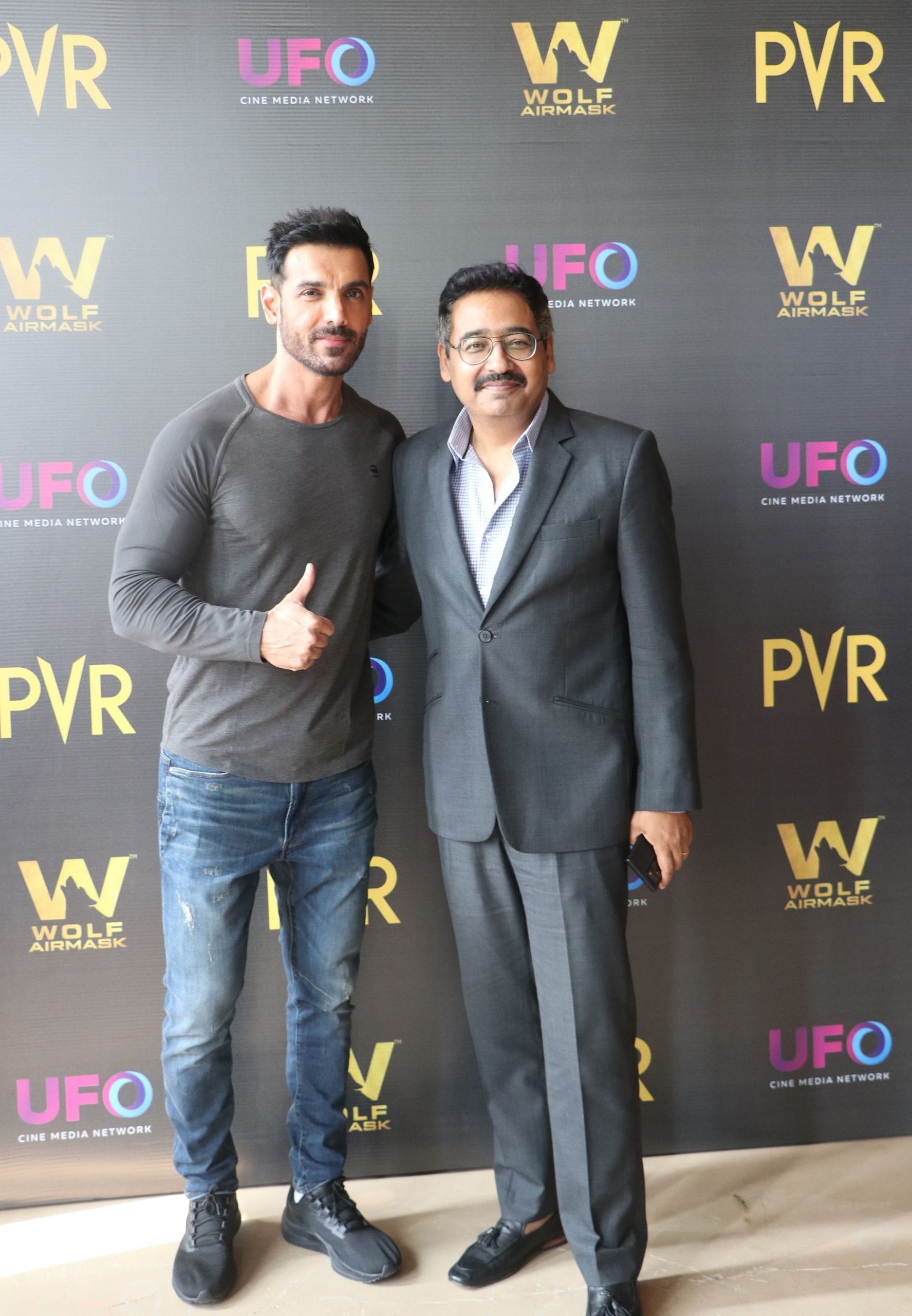 Actor_John_Abraham_and_Gautam_Dutta__CEO_PVR_Ltd_at_the_launch_of_UFO___Wolf_AirMask-1271364440